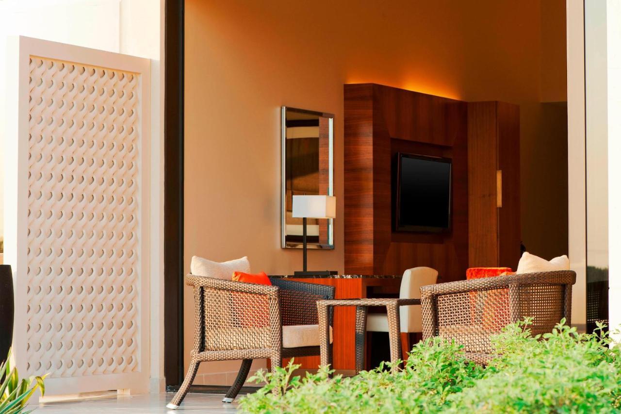 Vogo Abu Dhabi Golf Resort & Spa Formerly The Westin Abu Dhabi Golf Resort & Spa Ngoại thất bức ảnh A room at the hotel