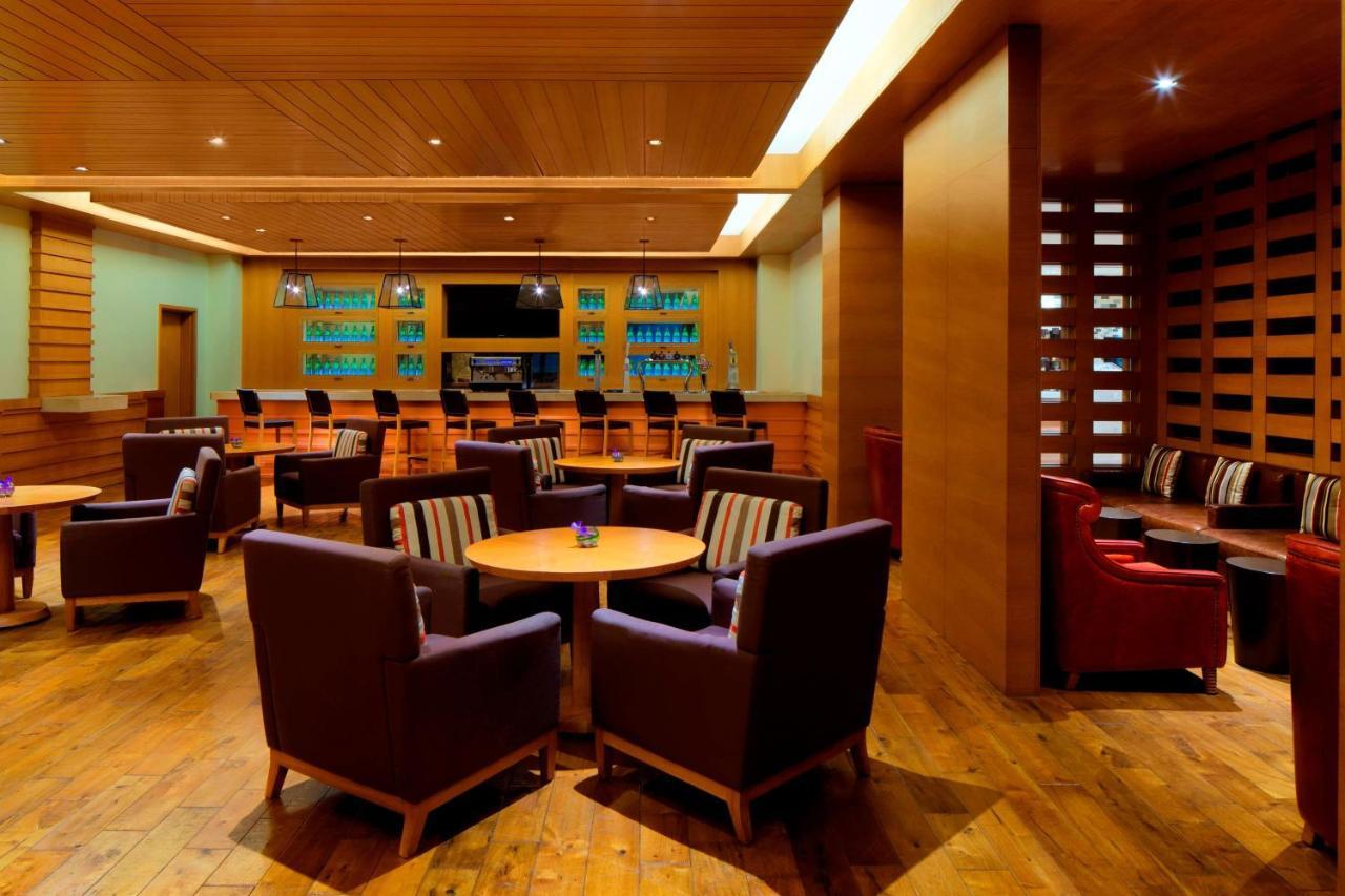Vogo Abu Dhabi Golf Resort & Spa Formerly The Westin Abu Dhabi Golf Resort & Spa Ngoại thất bức ảnh The lounge at the airport
